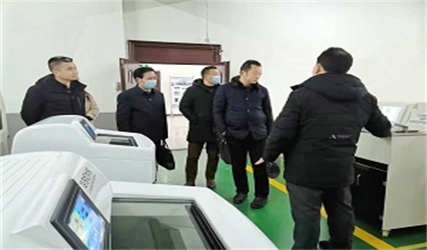 孝感市科技局副局长傅思源考察“阔海医疗”